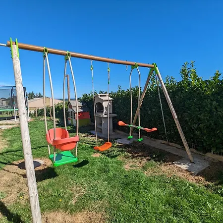 Aux Flottes Aveyron 5a 6 Personnes *