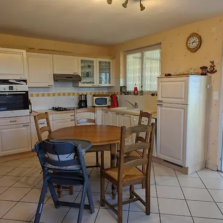 בית נופש Aux Flottes Aveyron 5a 6 Personnes